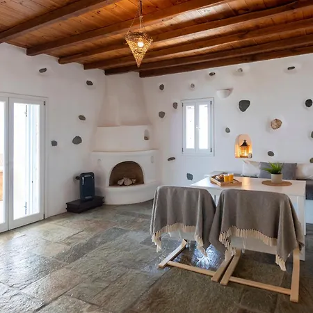 Alenia Paros فيلة