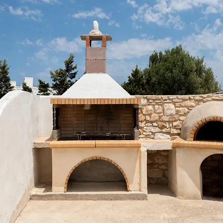 Alenia Paros فيلة