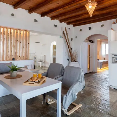 Alenia Paros فيلة