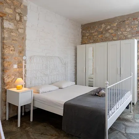 Villa Alenia Paros Alikí