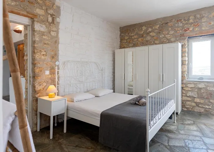 Villa Alenia Paros Alikí