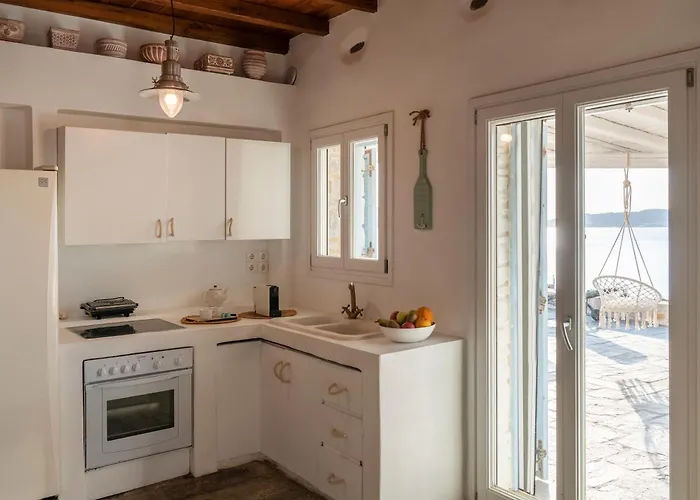 Alenia Paros * Alikí